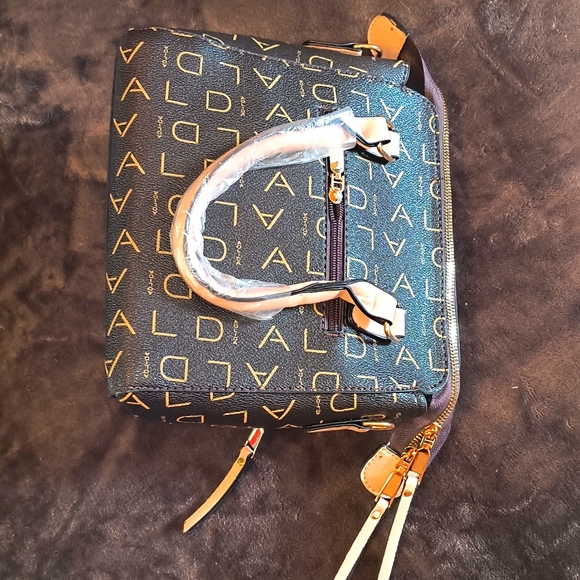 NWT, AOLITA Signature Bag. - Picture 5 of 10